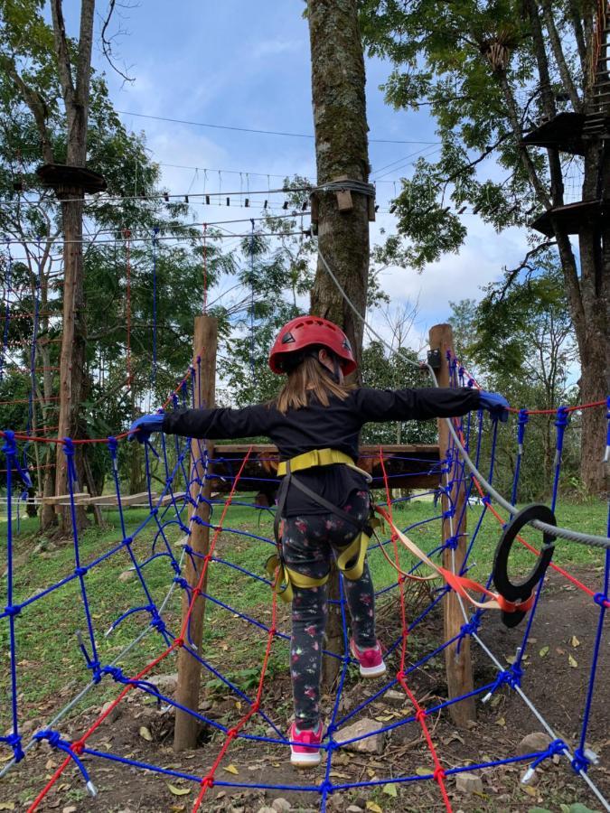 ホテル Bosque De Aventura & Glamping Refugio Del Bosque ラ・メサ エクステリア 写真